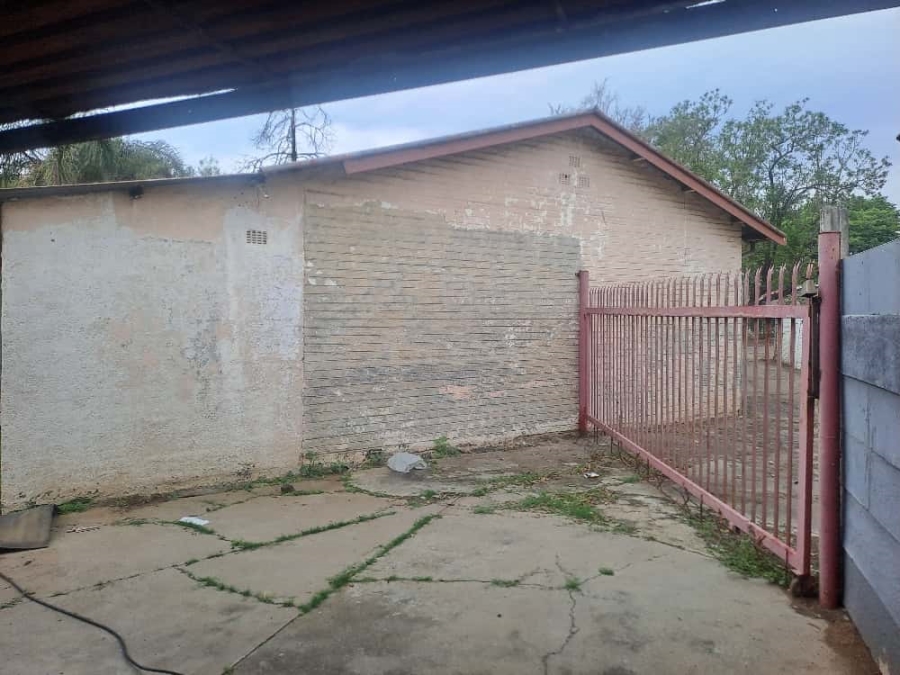 3 Bedroom Property for Sale in Oos Einde North West